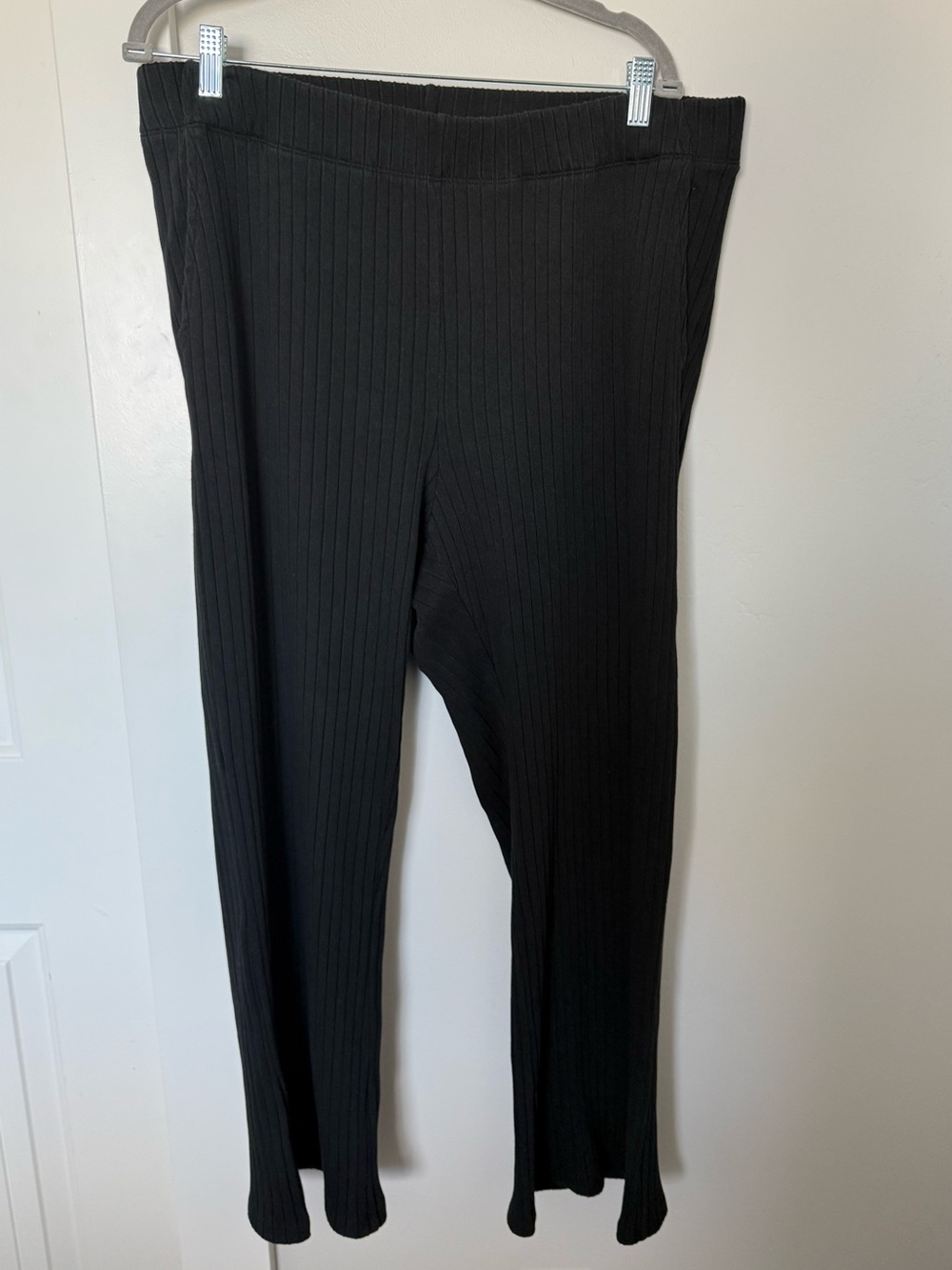 Universal Standard Black Ribbed Knit Pants